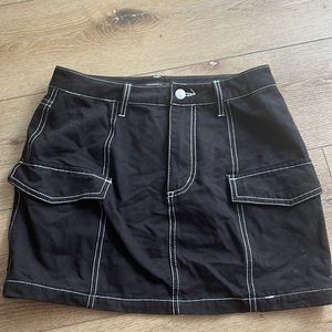 Low rise black cargo skirt